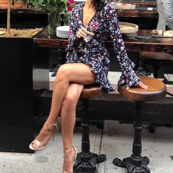 Foxiedox Beautiful Féminine Floral Jumpsuit - Picture 5 of 10